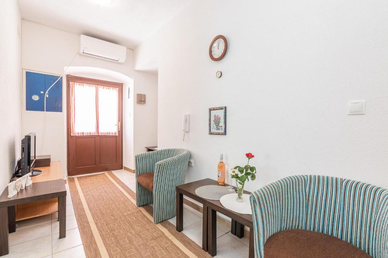 Apartament Apartman Knezevic Opric Zewnętrze zdjęcie